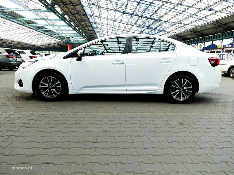 Toyota Avensis T27 67
