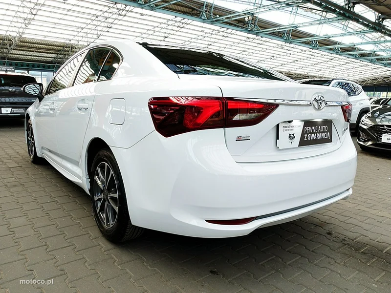 Toyota Avensis T27 71