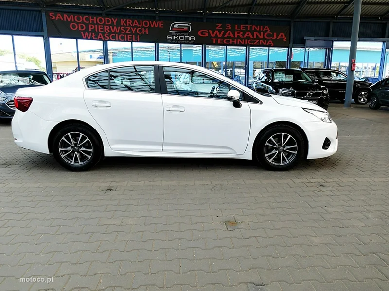 Toyota Avensis T27 73