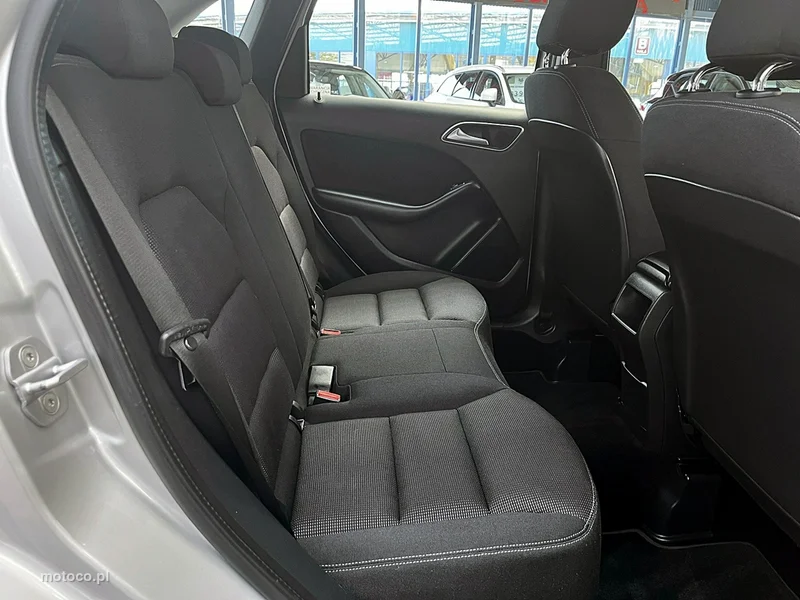 Mercedes-Benz Klasa B W246 B 180 12
