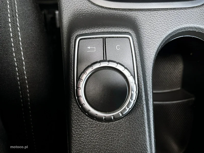 Mercedes-Benz Klasa B W246 B 180 21