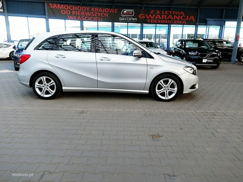 Mercedes-Benz Klasa B W246 B 180 48