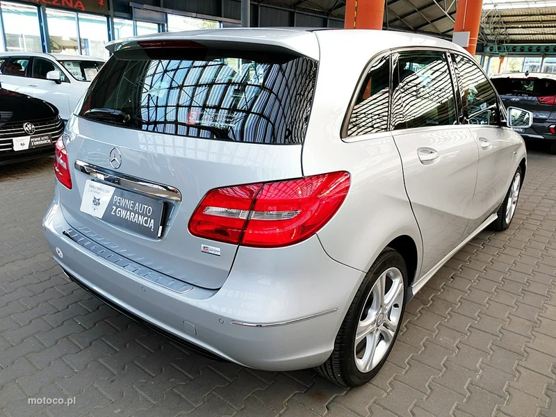 Mercedes-Benz Klasa B W246 B 180 63
