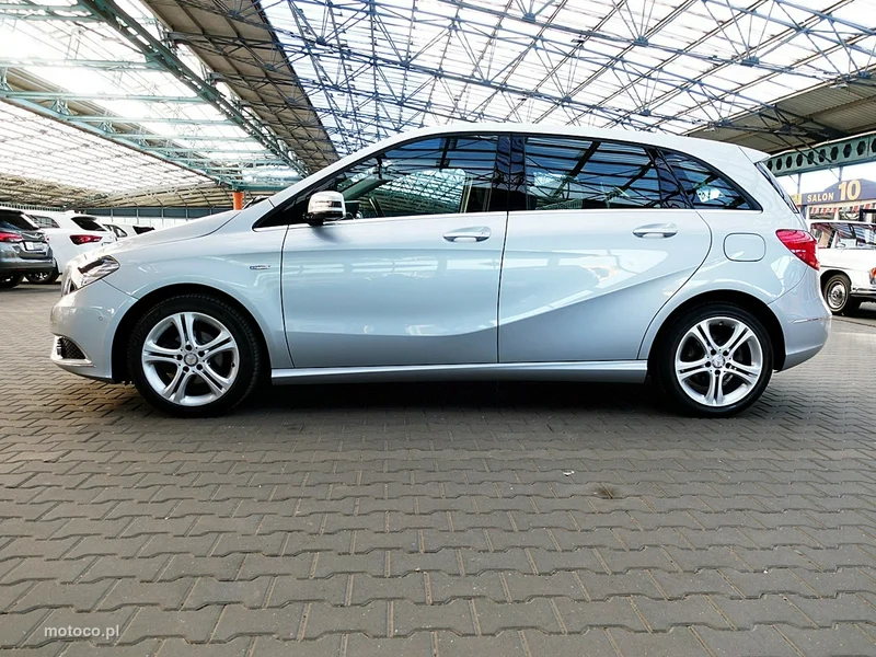 Mercedes-Benz Klasa B W246 B 180 69