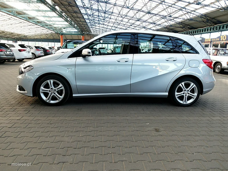Mercedes-Benz Klasa B W246 B 180 75