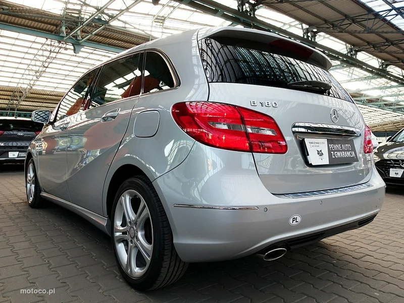Mercedes-Benz Klasa B W246 B 180 9