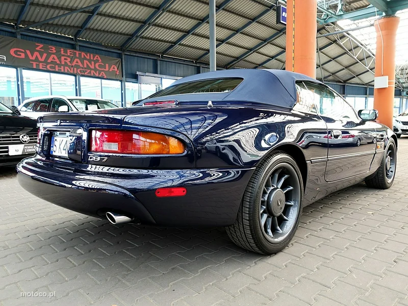 Aston Martin DB7 11