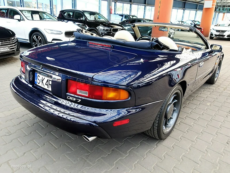 Aston Martin DB7 52