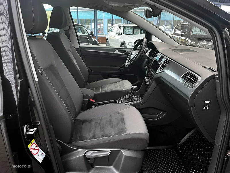 Volkswagen Golf Sportsvan VII 11