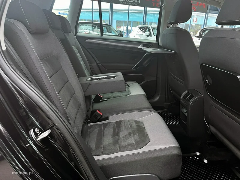Volkswagen Golf Sportsvan VII 12