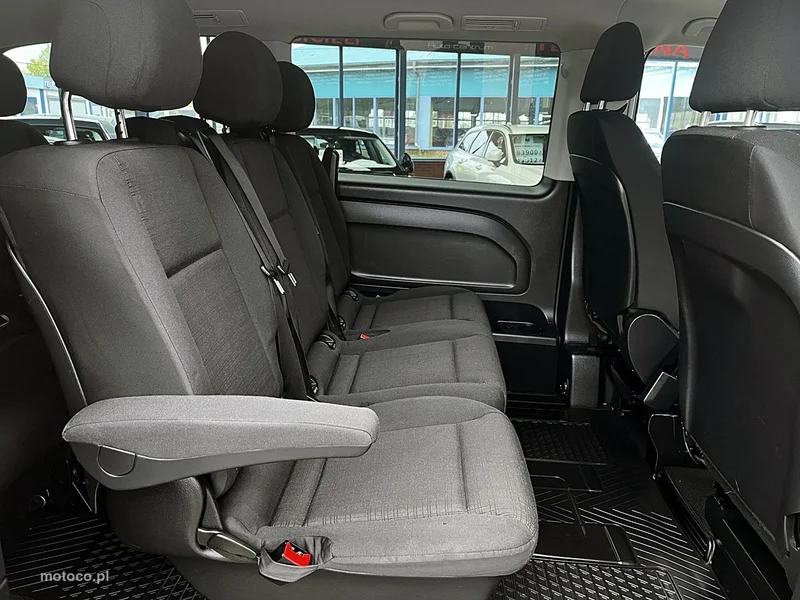 Mercedes-Benz Vito 12