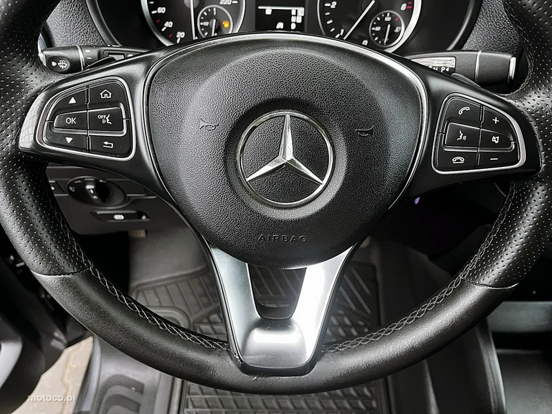 Mercedes-Benz Vito 21