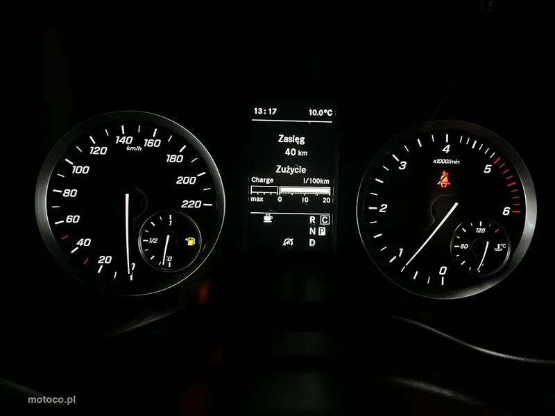 Mercedes-Benz Vito 32
