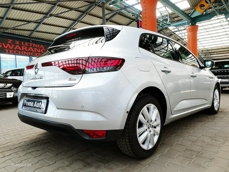 Renault Megane IV 10