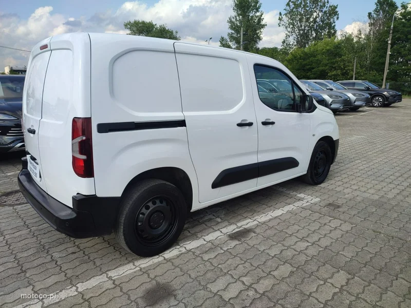 Toyota Proace City 8