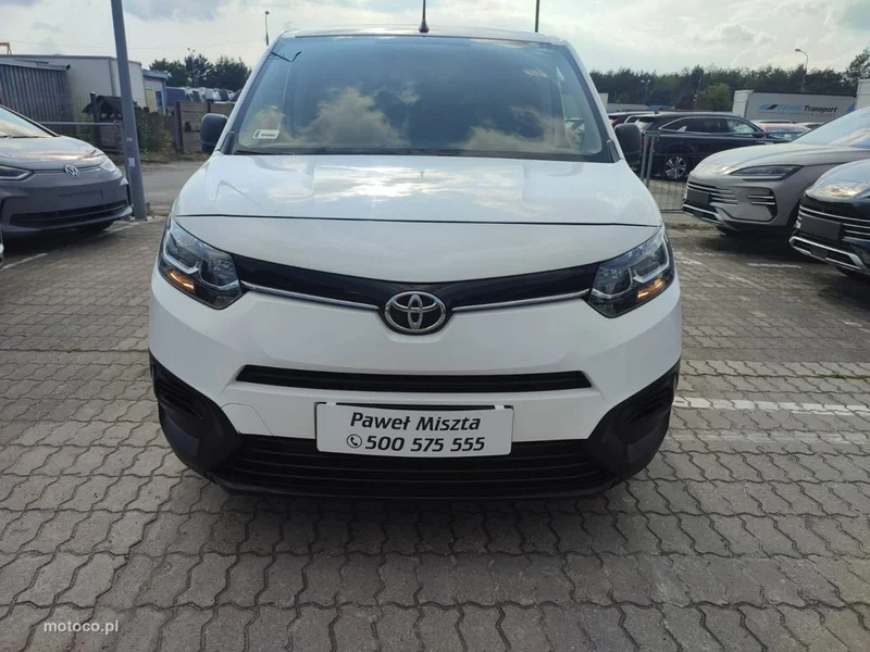Toyota Proace City 10