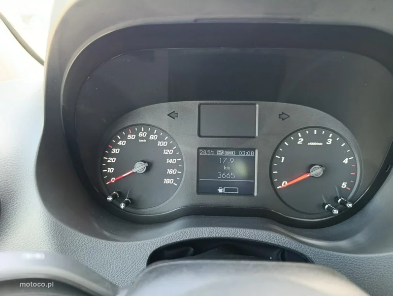 Mercedes-Benz Sprinter 10