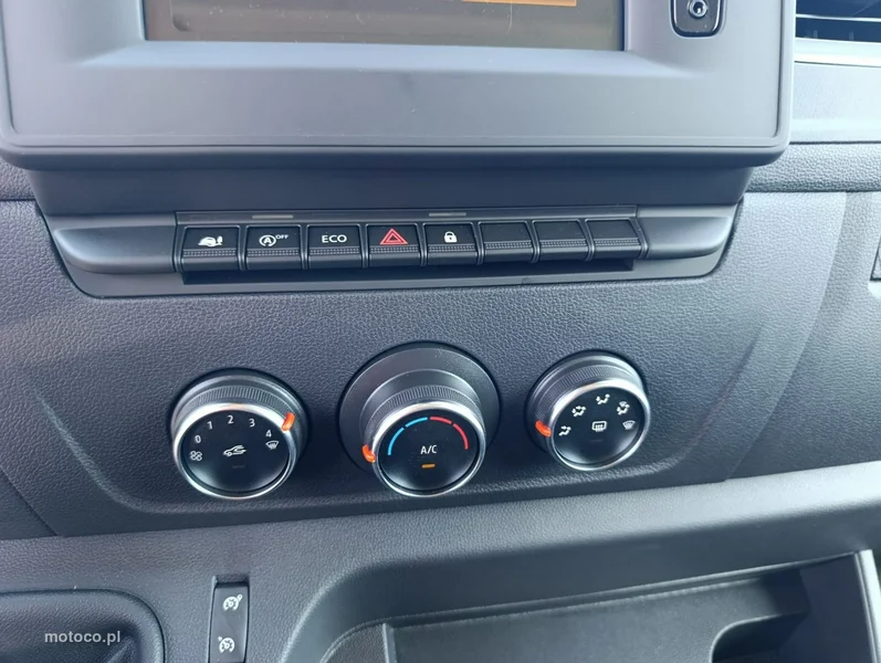 Renault Master 18