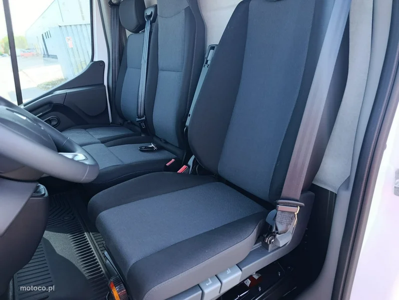 Renault Master 23