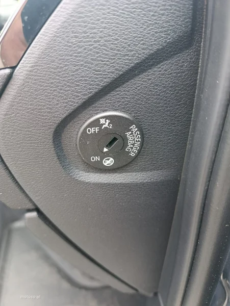 BMW X1 F48 11