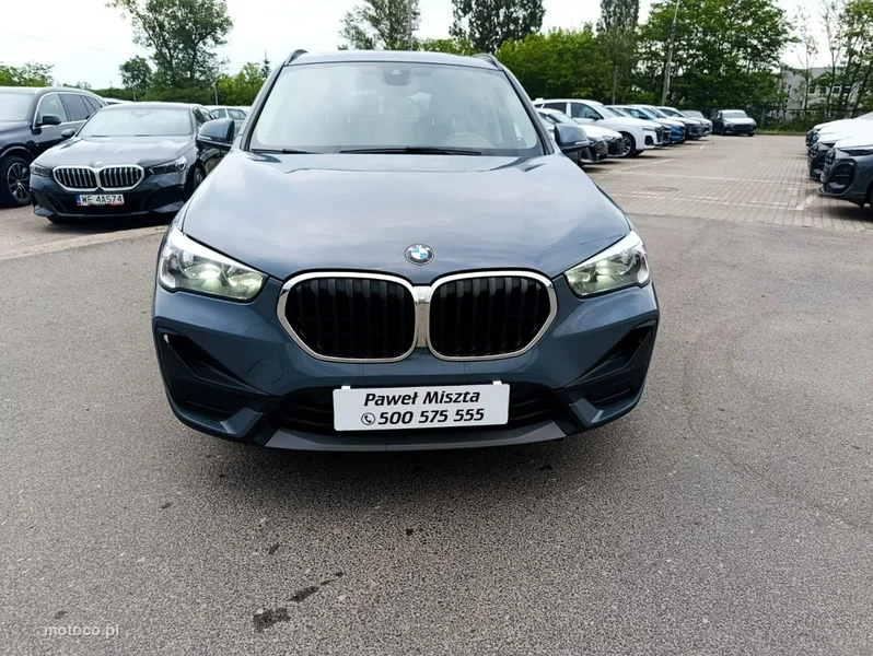 BMW X1 F48 13