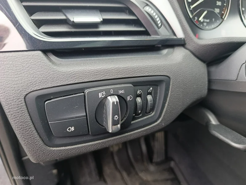 BMW X1 F48 16