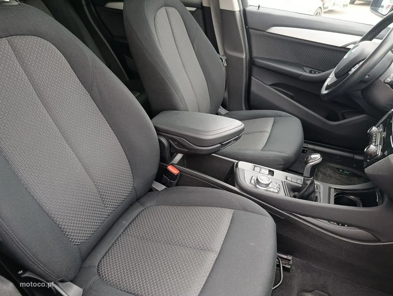 BMW X1 F48 27