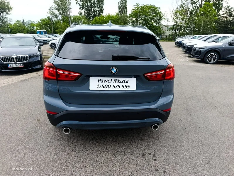BMW X1 F48 10