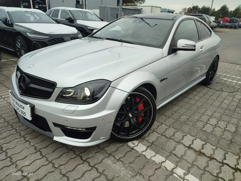 Mercedes-Benz Klasa C W204 C 63 AMG 2