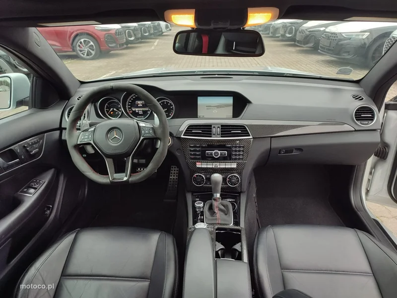 Mercedes-Benz Klasa C W204 C 63 AMG 13