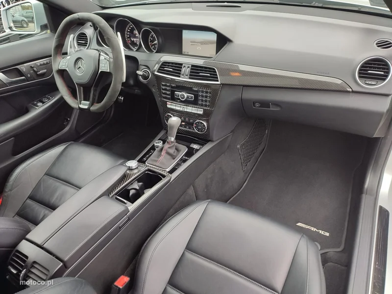 Mercedes-Benz Klasa C W204 C 63 AMG 15