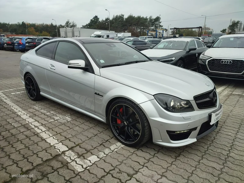 Mercedes-Benz Klasa C W204 C 63 AMG 24