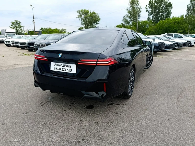 BMW Seria 5 G60 520 35