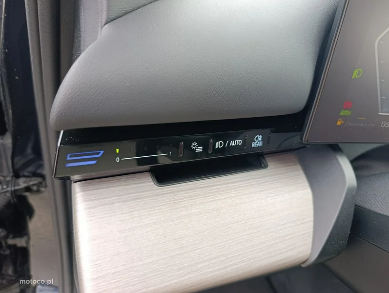 BMW Seria 5 G60 520 37