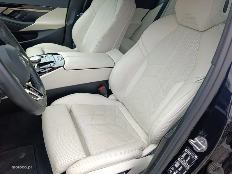 BMW Seria 5 G60 520 7