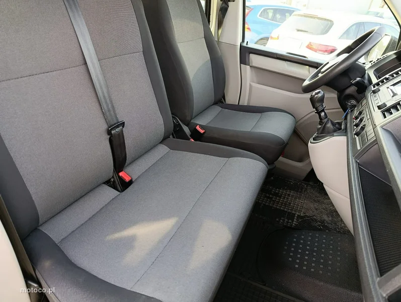 Volkswagen Transporter 9