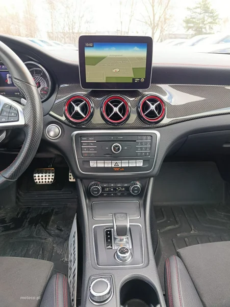 Mercedes-Benz GLA X156 GLA 45 AMG 15