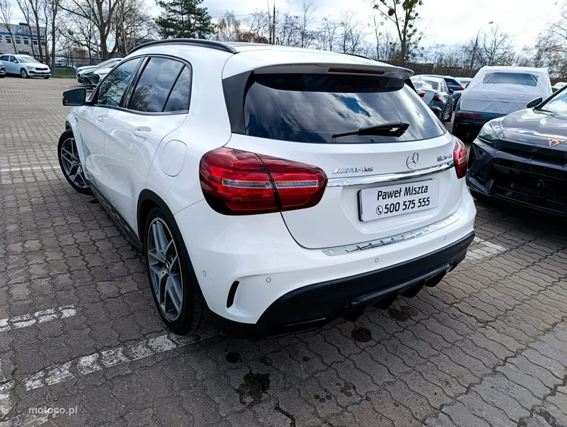 Mercedes-Benz GLA X156 GLA 45 AMG 10
