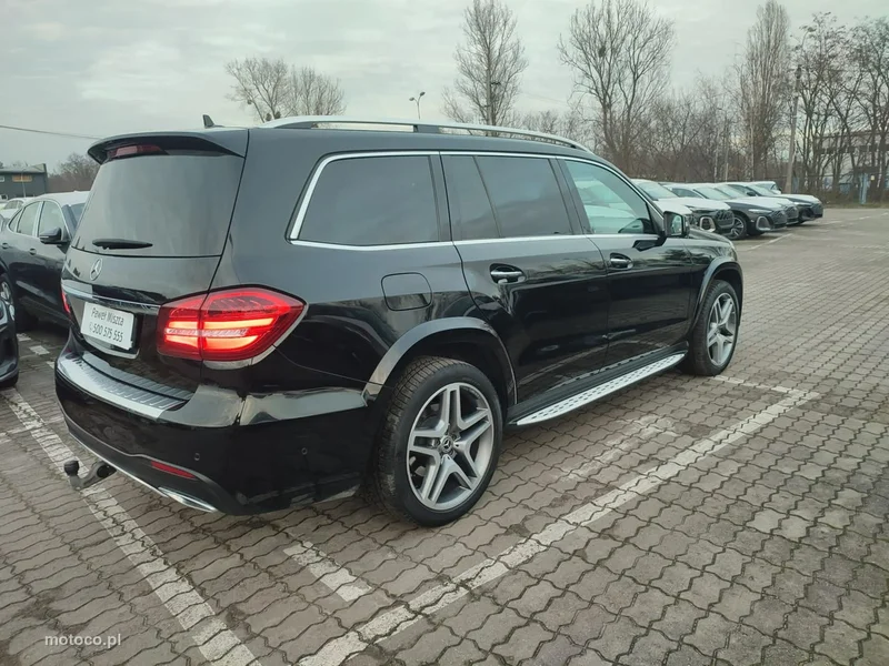 Mercedes-Benz GLS Klasa 16