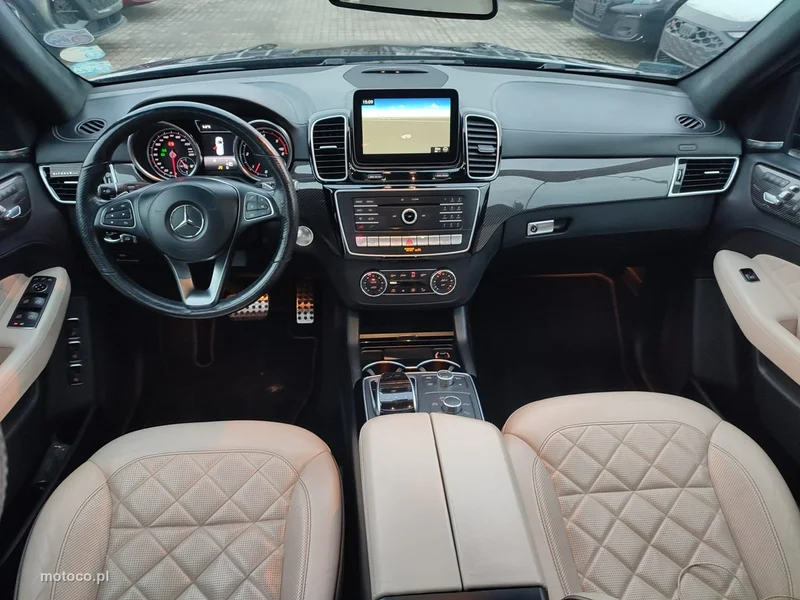 Mercedes-Benz GLS Klasa 33