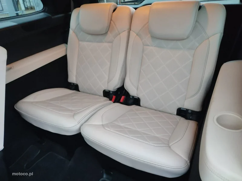 Mercedes-Benz GLS Klasa 37