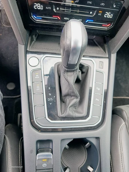 Volkswagen Passat B8 12