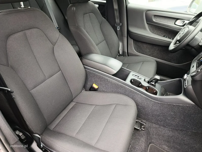 Volvo XC 40 24