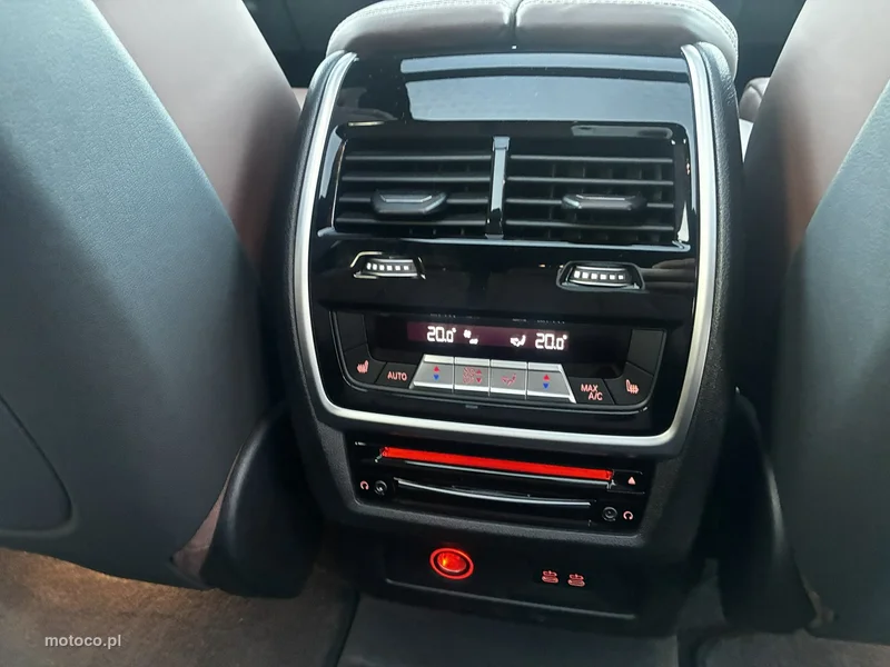 BMW X7 G07 13