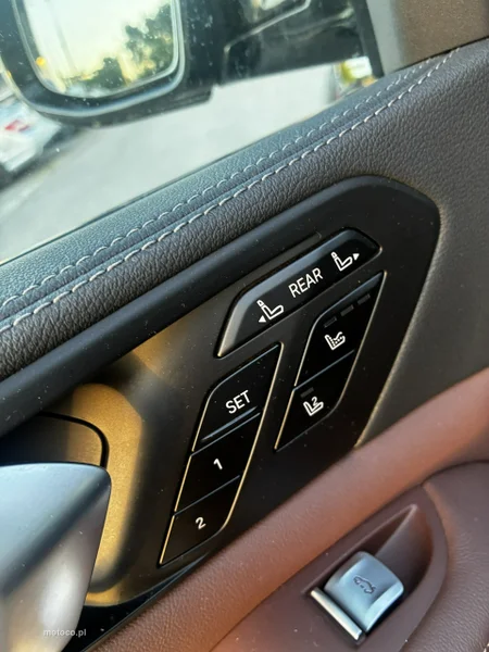 BMW X7 G07 25