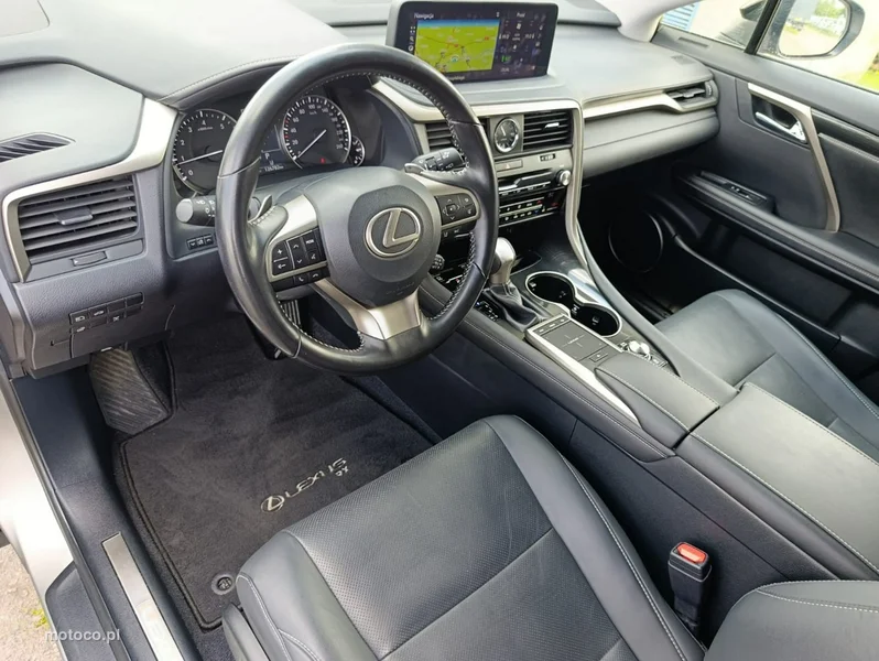 Lexus RX 11