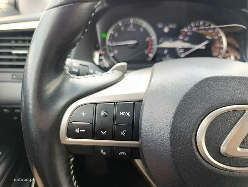 Lexus RX 20