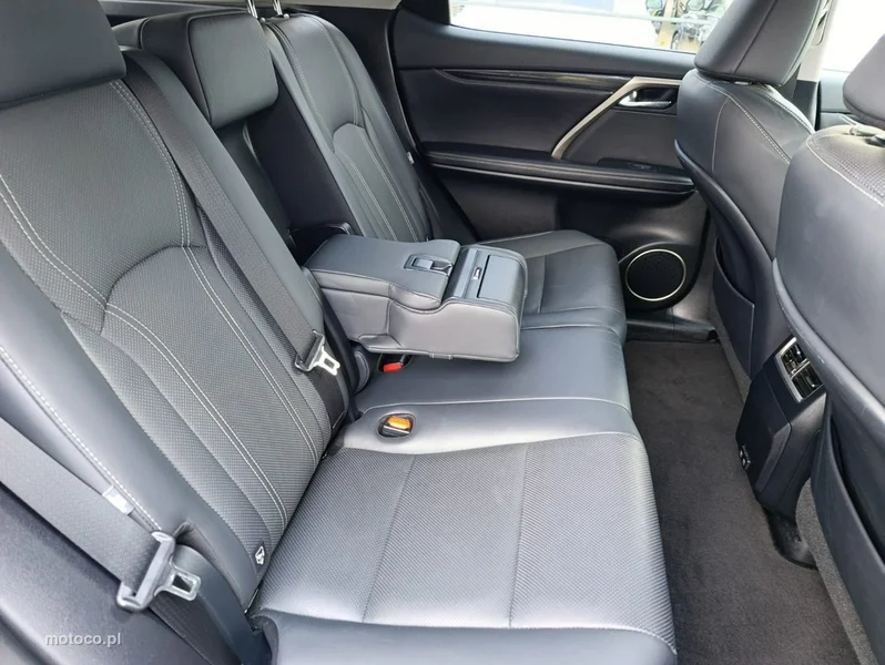 Lexus RX 6