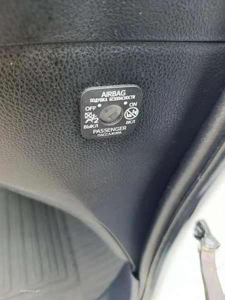 Toyota Yaris XP130 11