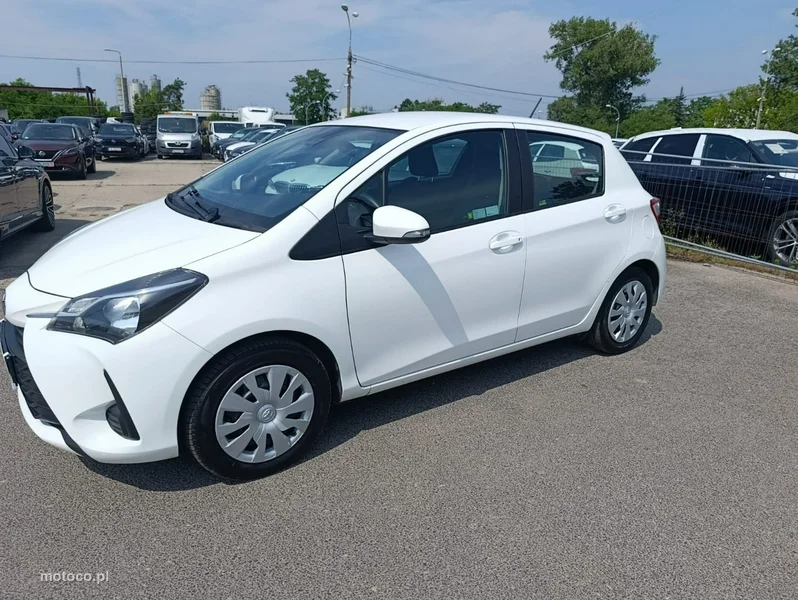 Toyota Yaris XP130 14